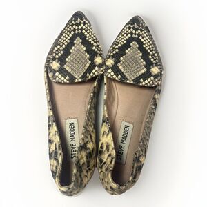 Steve Madden Women's Snake Pattern Slip On Shoe Size 5
